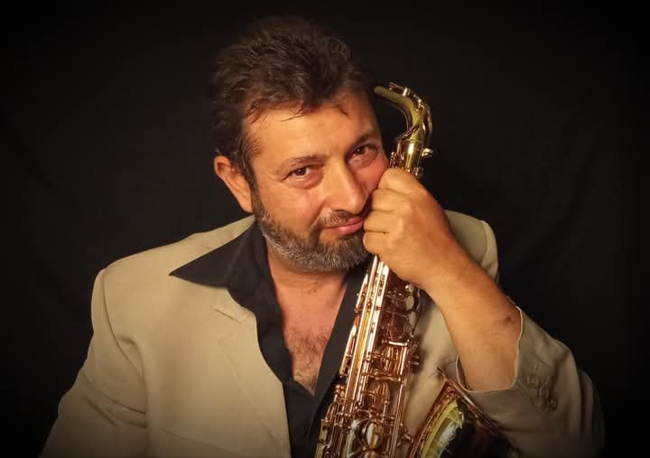 Σήφης Κοκολάκης με σαξόφωνο