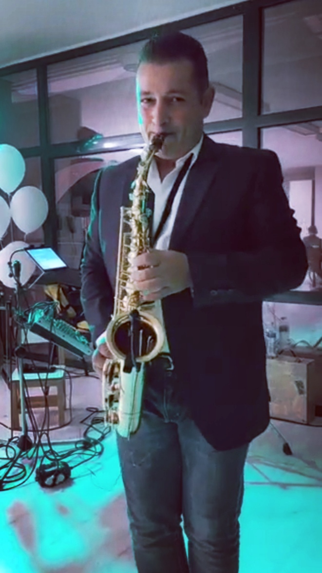 Μουσική με σαξόφωνο σε corporate event στο Γκάζι, Αθήνα